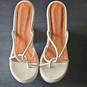 L'intervalle Women's Cream Sandals